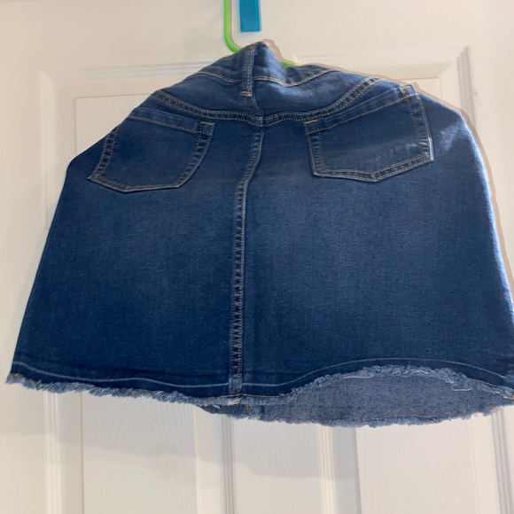Girls Crazy 8 Jean Skirt - Picture 4 of 5